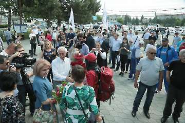 Встреча знаменитой альпинистки Карины Мезовой в аэропорту г. Нальчика. Май 2018 г._7